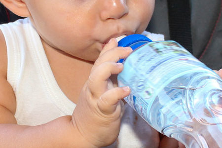 Les Criteres Pour Choisir Une Eau Adaptee A Votre Nourrisson